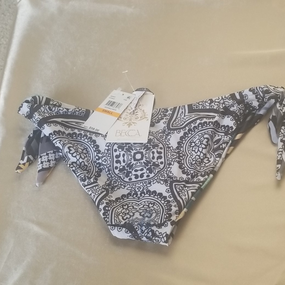 NWT Women’s Becca Reversible Swimsuit Bottom Only size Small - Picture 11 of 13